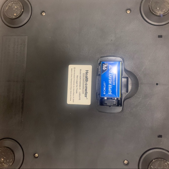 Weight scale - Picture 3 of 3